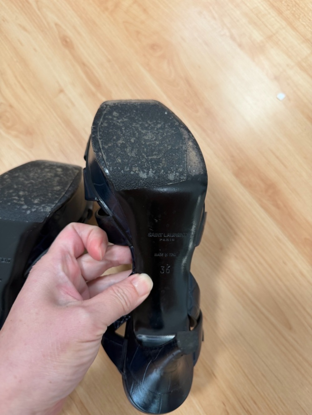 Saint Laurent tribute navy Leather Woven T-Strap Sandals with Gold Accents - Picture 5 of 13